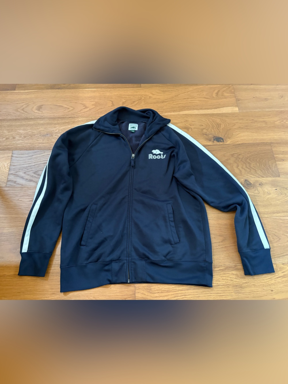 Roots Men's Navy sweater Large